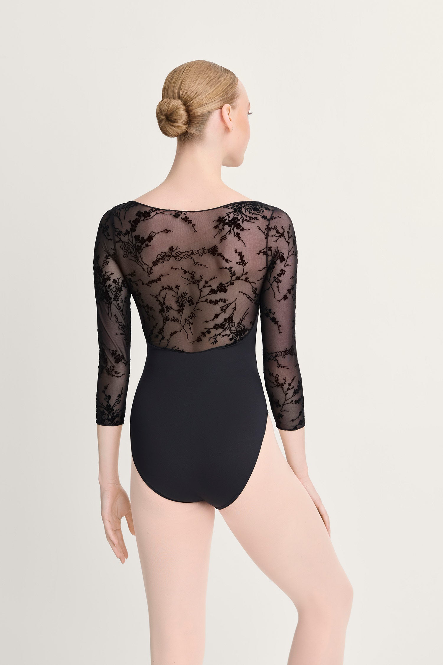 BODY GINA INTERMEZZO